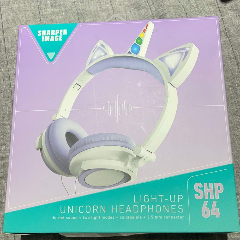 NIB Sharper Image Unicorn Light Up Headphones